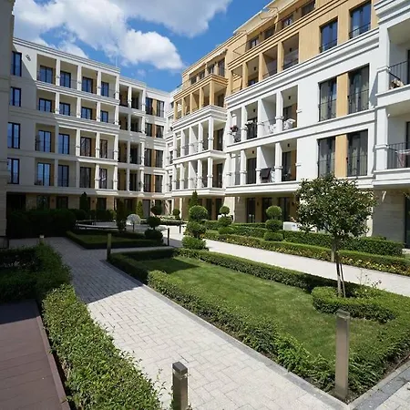 Cozy Apartments In The Elite Complex Evergreen Апартамент