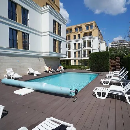 Cozy Apartments In The Elite Complex Evergreen Апартамент